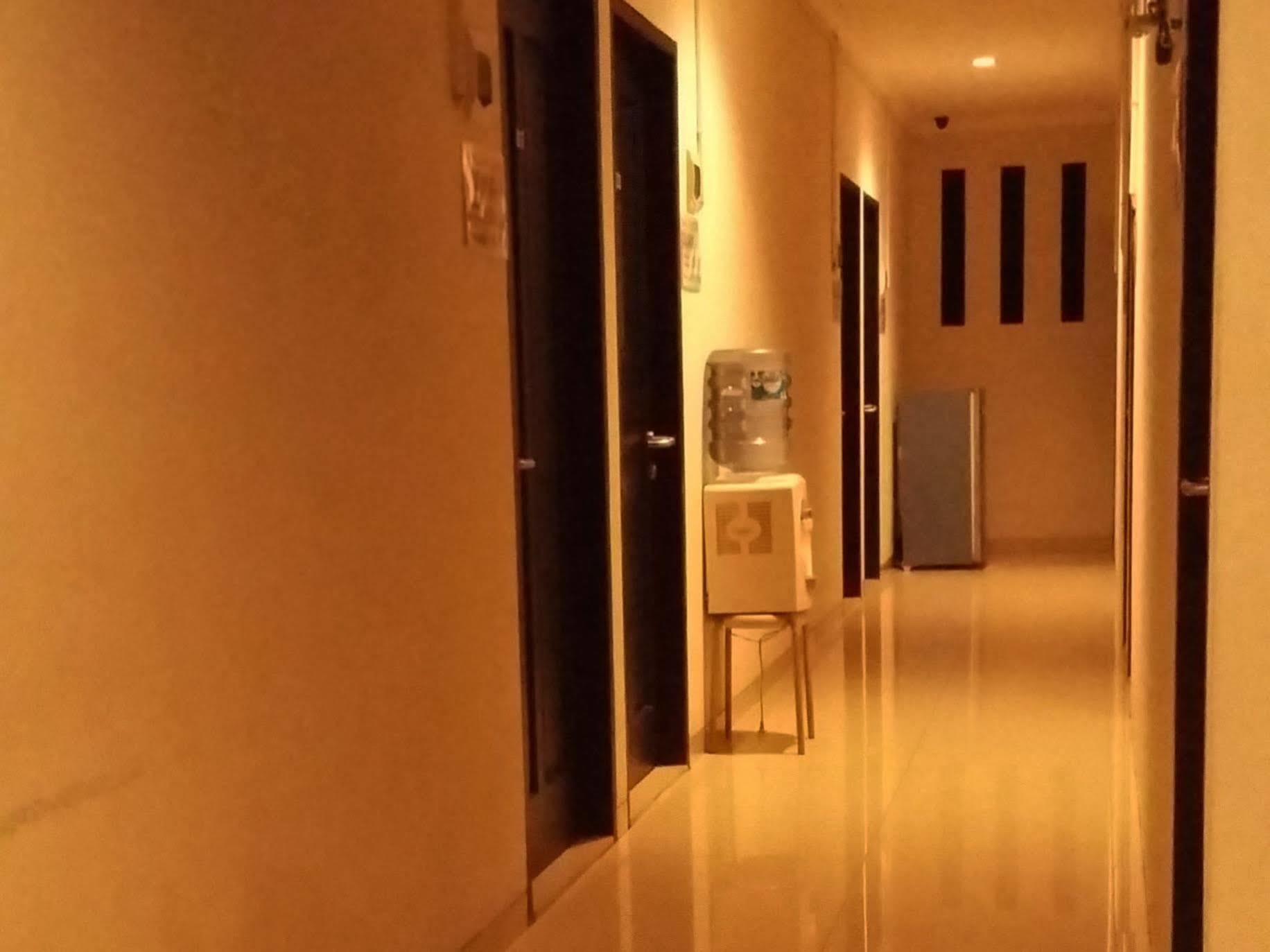 Comfort House Hotel Баликпапан Екстериор снимка