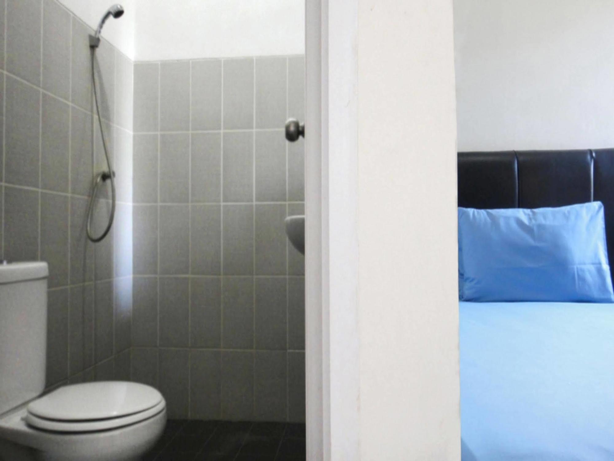 Comfort House Hotel Баликпапан Екстериор снимка