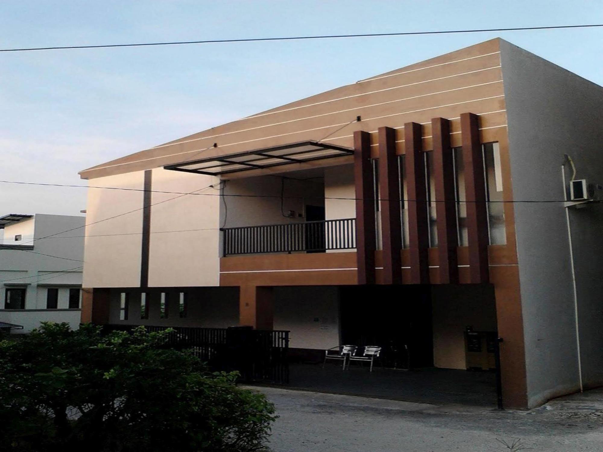 Comfort House Hotel Баликпапан Екстериор снимка