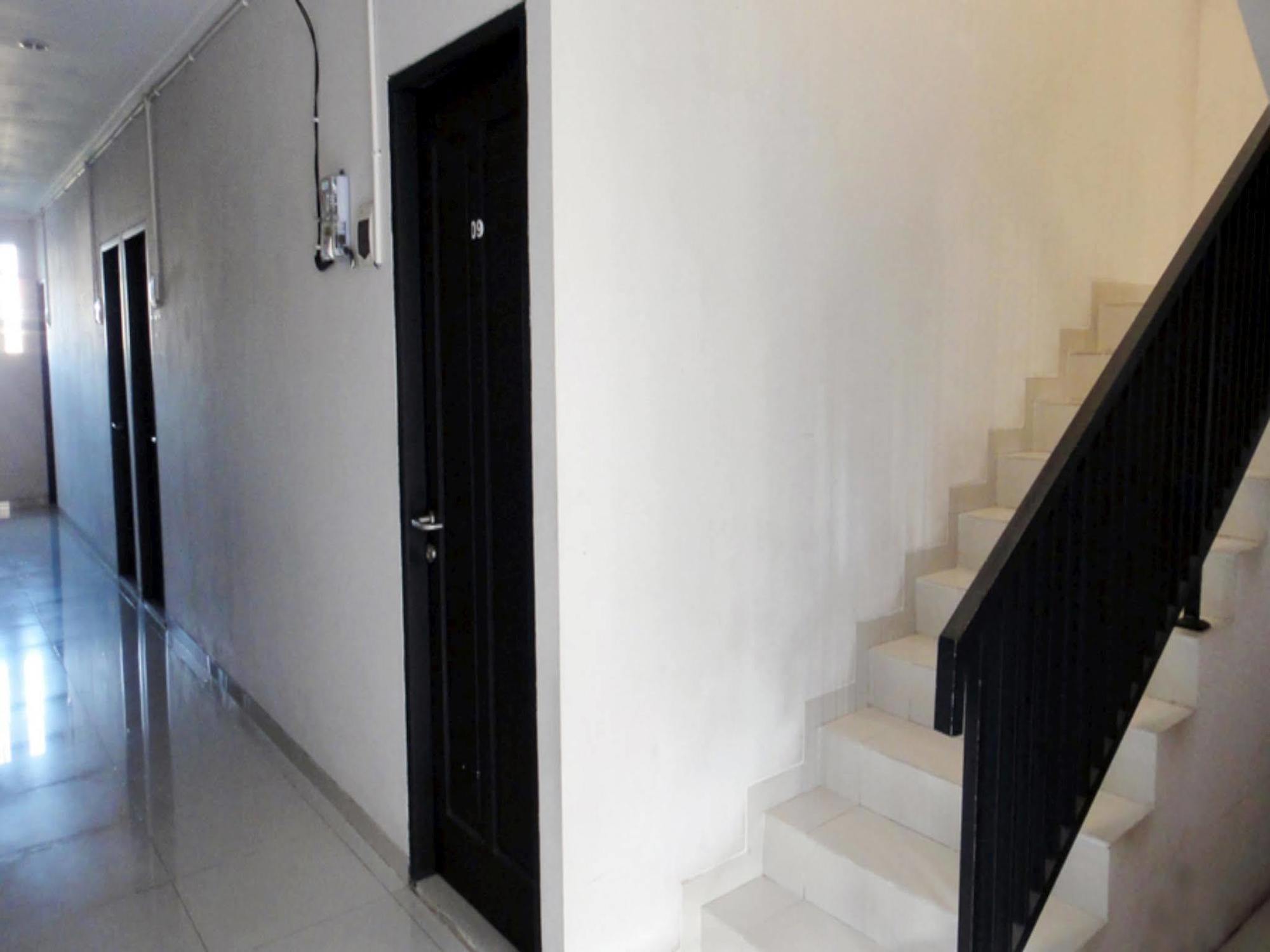 Comfort House Hotel Баликпапан Екстериор снимка
